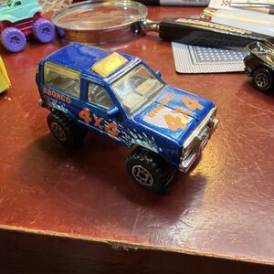 Matchbox MB 35 Ford Bronco II Beach Patrol 4x4 Blue Vintage 1991 Lifted